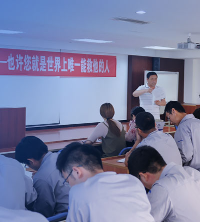 �������ʹ���-׷�󿵽�,����һ������